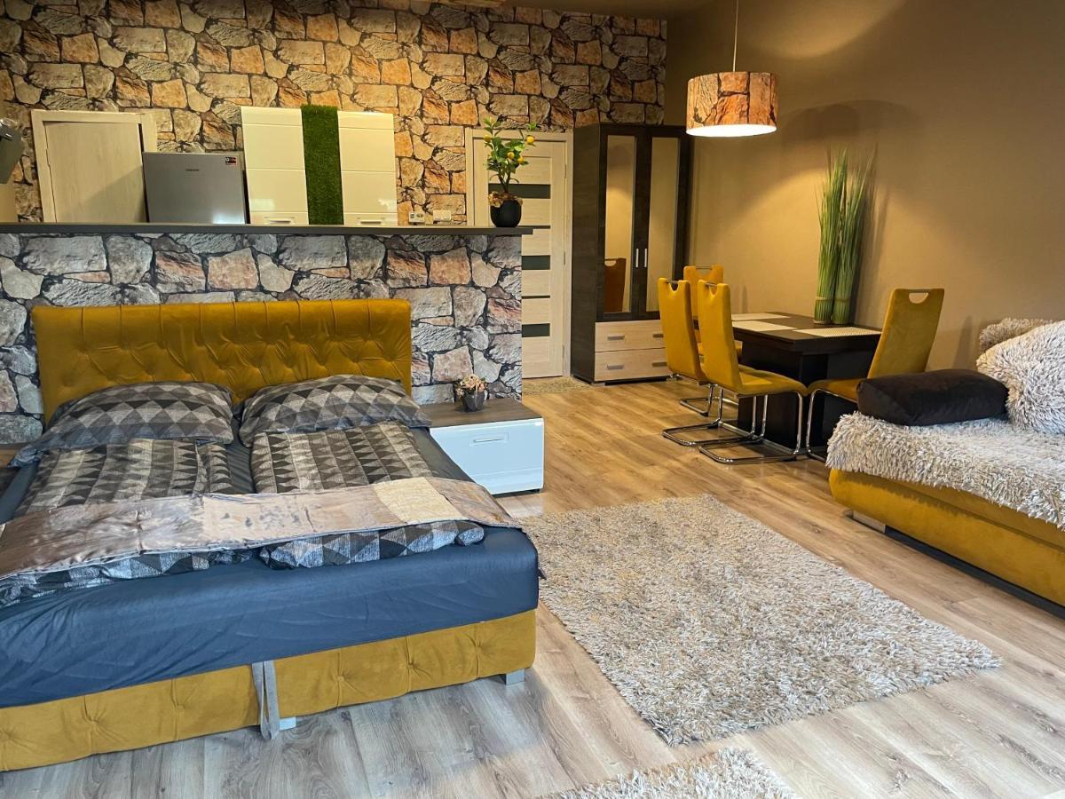 Gold Downtown Apartman Leilighet Debrecen Eksteriør bilde